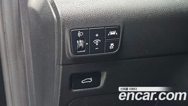 Kia K5 2023 — photo 20