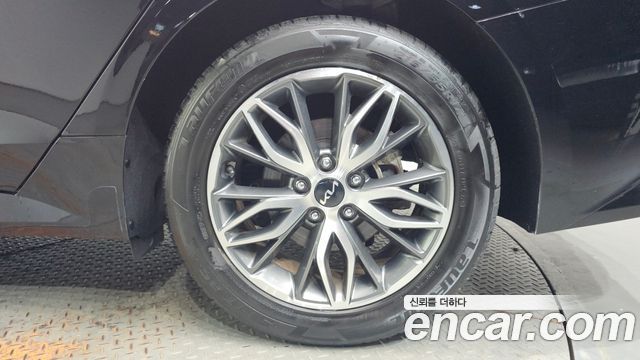 Kia K5 2023 — photo 7