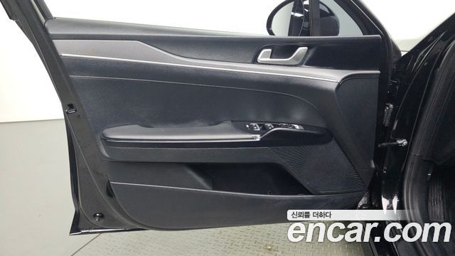 Kia K5 2023 — photo 14