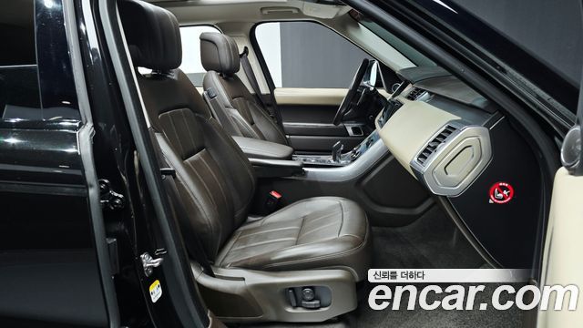Land Rover Range Rover Sport 2019 — photo 12