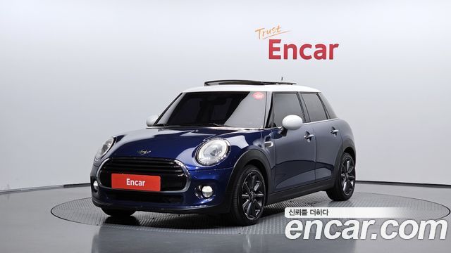 Mini Cooper 2015 — photo 1