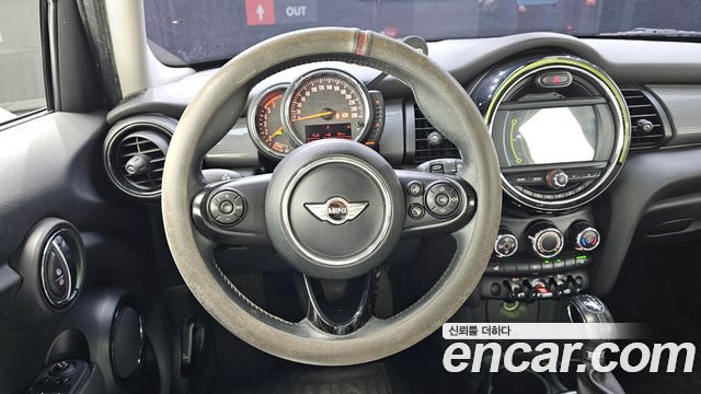 Mini Cooper 2015 — photo 12