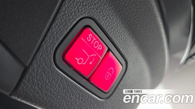Mercedes-Benz GLE-Class 2021 — photo 26