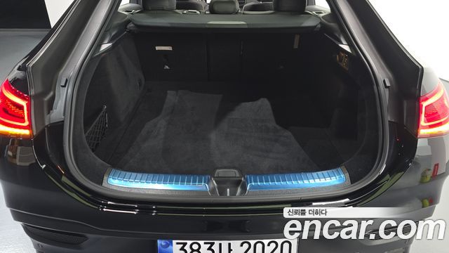 Mercedes-Benz GLE-Class 2021 — photo 33