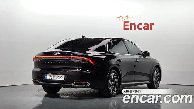 Hyundai Grandeur 2023 — photo 2