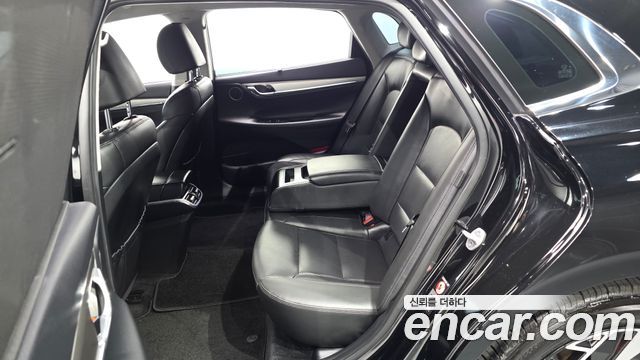 Hyundai Grandeur 2023 — photo 18