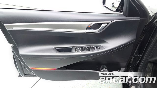 Hyundai Grandeur 2023 — photo 14