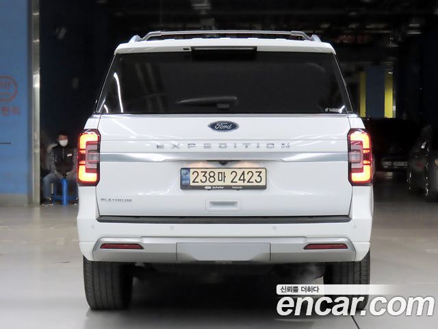 Ford Expedition 2022 — photo 4