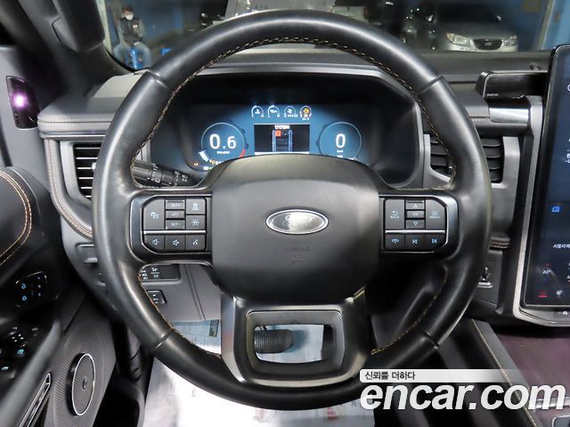 Ford Expedition 2022 — photo 14