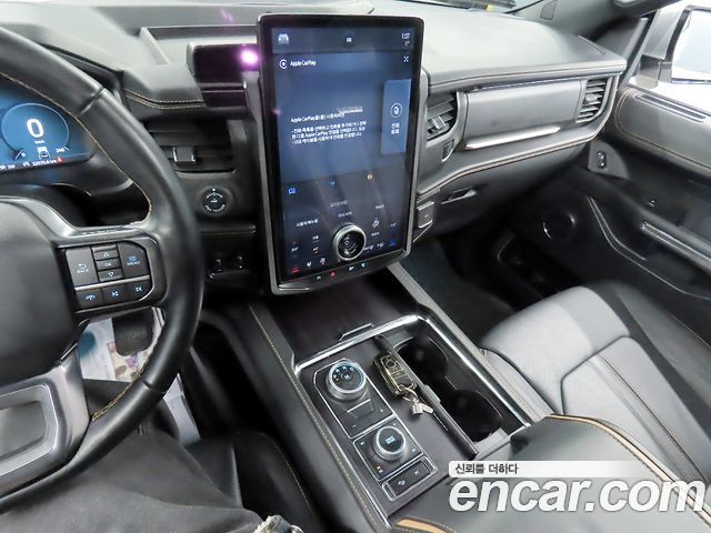 Ford Expedition 2022 — photo 16