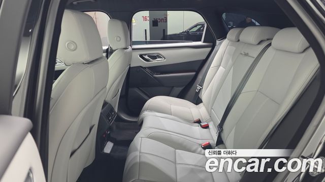 Land Rover Range Rover Velar 2026 — photo 4