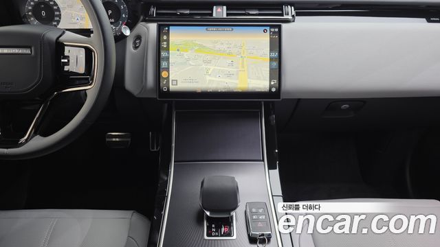 Land Rover Range Rover Velar 2026 — photo 14