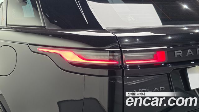 Land Rover Range Rover Velar 2026 — photo 19