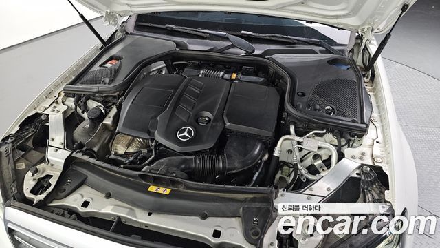 Mercedes-Benz E-Class 2019 — photo 6