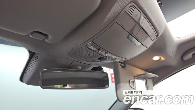 Mercedes-Benz E-Class 2019 — photo 28