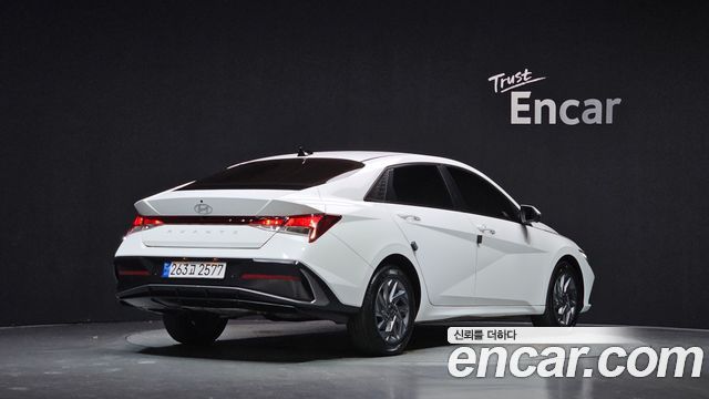 Hyundai AVANTE 2024 — photo 2