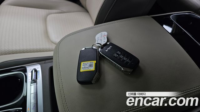 Kia Canival 2023 — photo 23