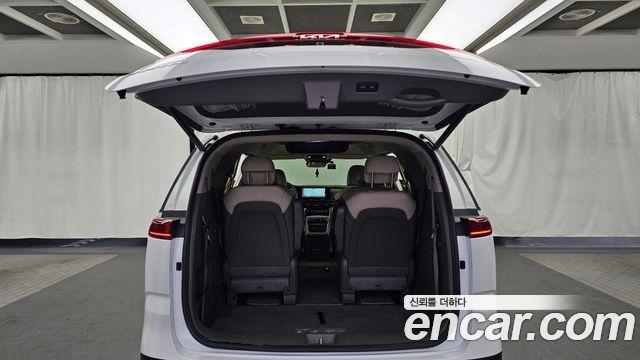 Kia Canival 2023 — photo 26