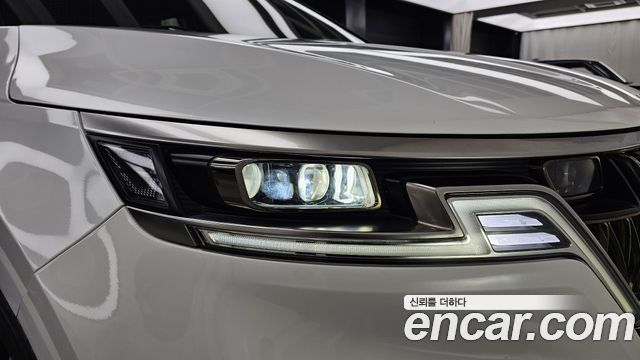 Kia Canival 2023 — photo 8