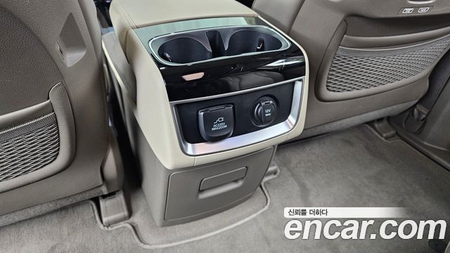 Kia Canival 2023 — photo 32