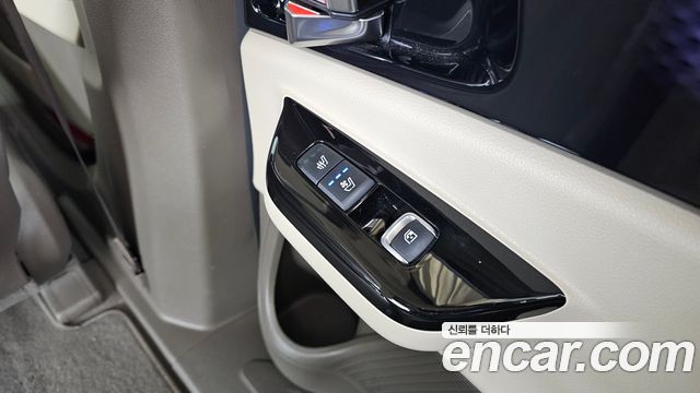 Kia Canival 2023 — photo 34