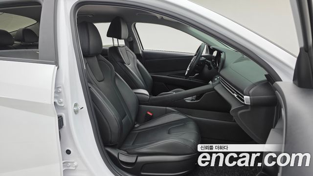Hyundai AVANTE 2021 — photo 11
