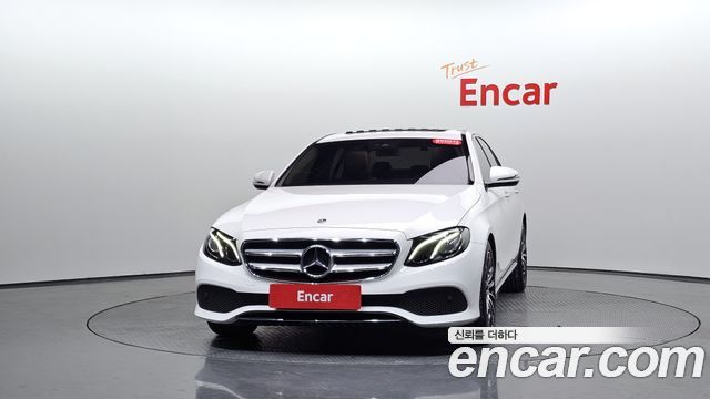 Mercedes-Benz E-Class 2018 — photo 3