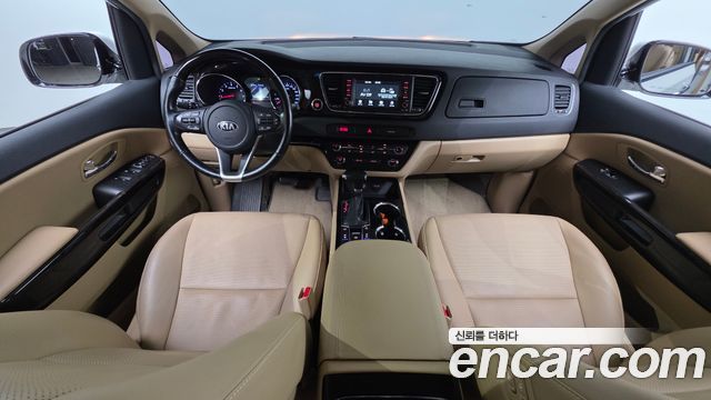 Kia Canival 2020 — photo 10
