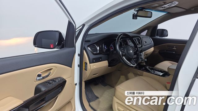 Kia Canival 2020 — photo 13