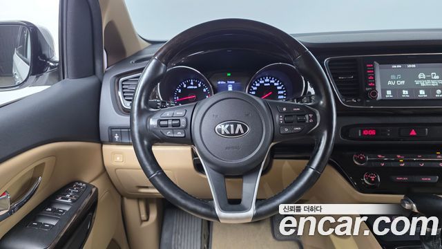 Kia Canival 2020 — photo 19
