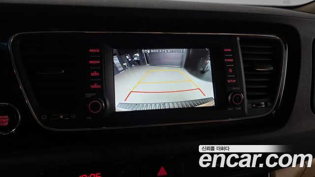 Kia Canival 2020 — photo 21