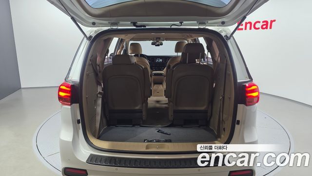 Kia Canival 2020 — photo 26