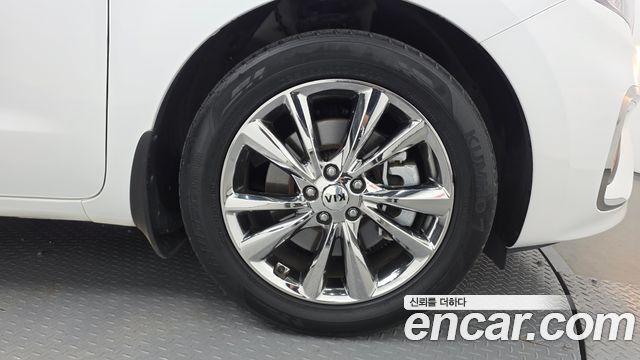 Kia Canival 2020 — photo 7