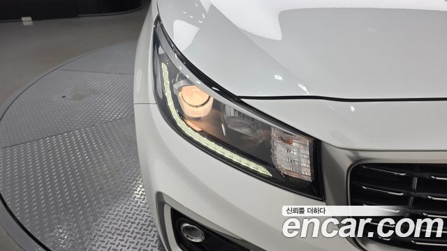Kia Canival 2020 — photo 8