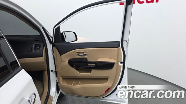 Kia Canival 2020 — photo 15