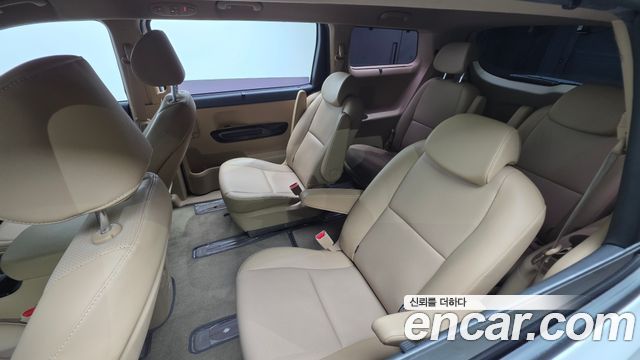 Kia Canival 2020 — photo 16