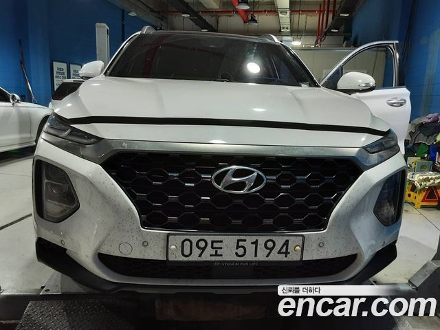 Hyundai Santafe 2019 — photo 1