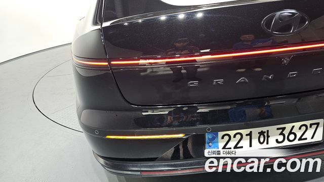 Hyundai Grandeur 2023 — photo 9
