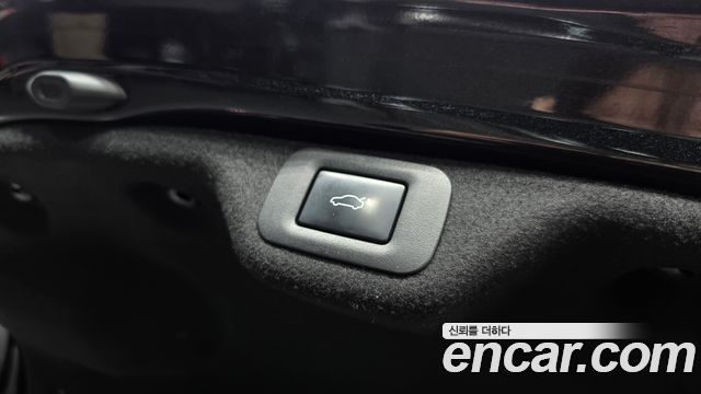 Lexus ES 2023 — photo 16