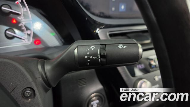 Lexus ES 2023 — photo 19