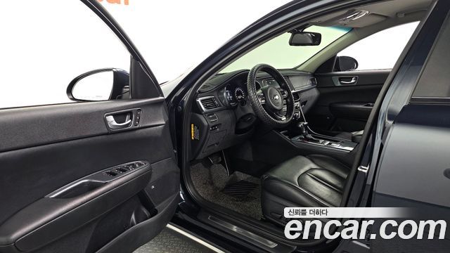 Kia K5 2016 — photo 10
