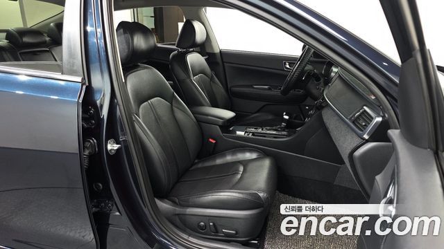 Kia K5 2016 — photo 11
