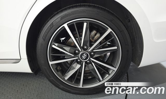 Hyundai Grandeur 2023 — photo 7