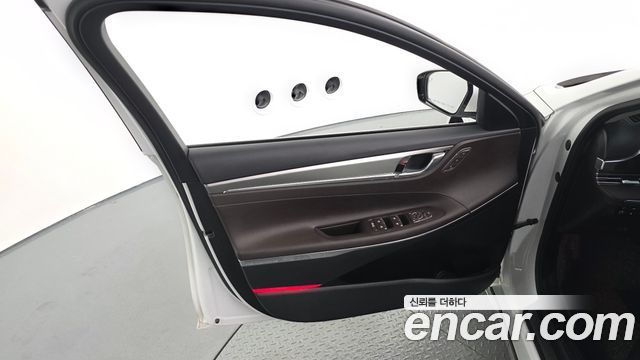 Hyundai Grandeur 2023 — photo 14