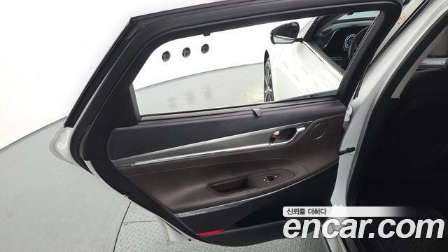Hyundai Grandeur 2023 — photo 15