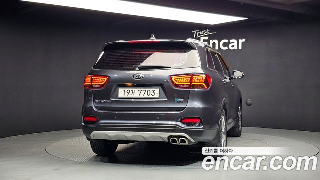 Kia Sorento 2018 — photo 4