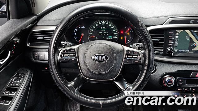 Kia Sorento 2018 — photo 13
