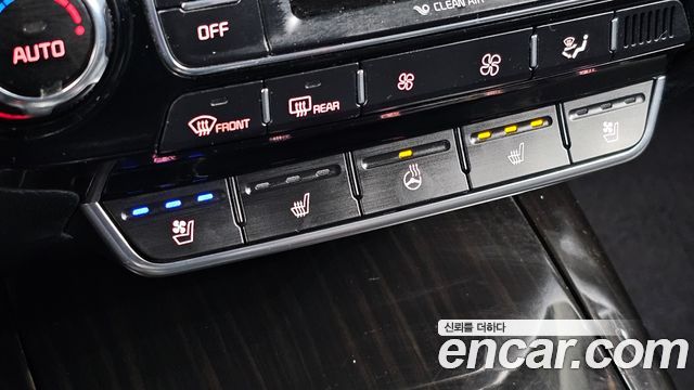 Kia Sorento 2018 — photo 16