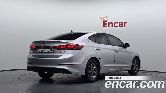 Hyundai AVANTE 2017 — photo 2