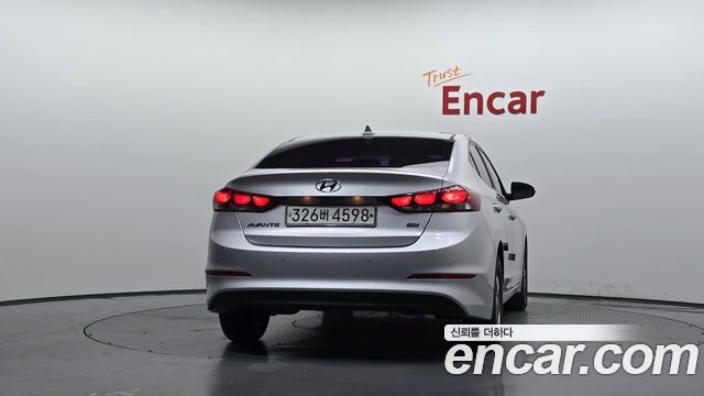 Hyundai AVANTE 2017 — photo 4